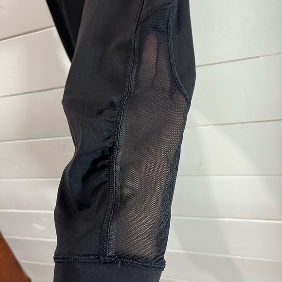 ❣️🖤 LULULEMON Athletica – Legging capri noir taille 4 - Picture 6 of 8